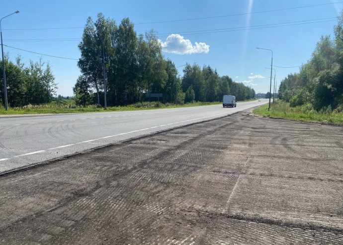В Ярославской области начался ремонт дороги между деревнями Рождественное и Столбищи