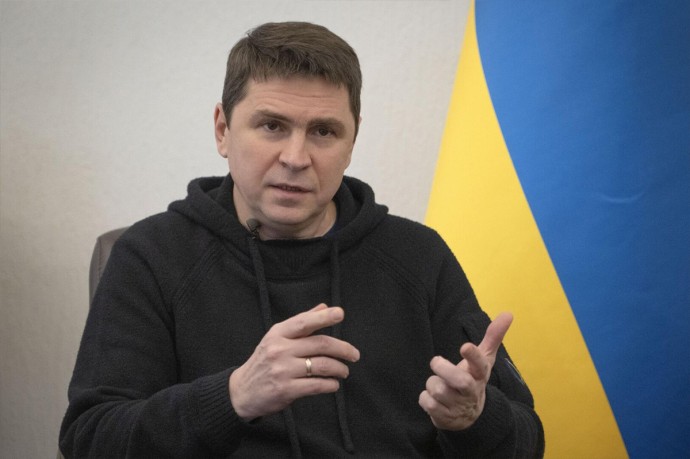 Подоляк обвинил Кремль в коррупционном скандале с участием «спонсора» Зеленского Подоляк обвинил Кремль в коррупционном скандале с участием «спонсора» Зеленского