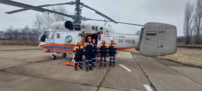 В Башкирии спасатели начали учиться беспарашютному десантированию В Башкирии спасатели начали учиться беспарашютному десантированию