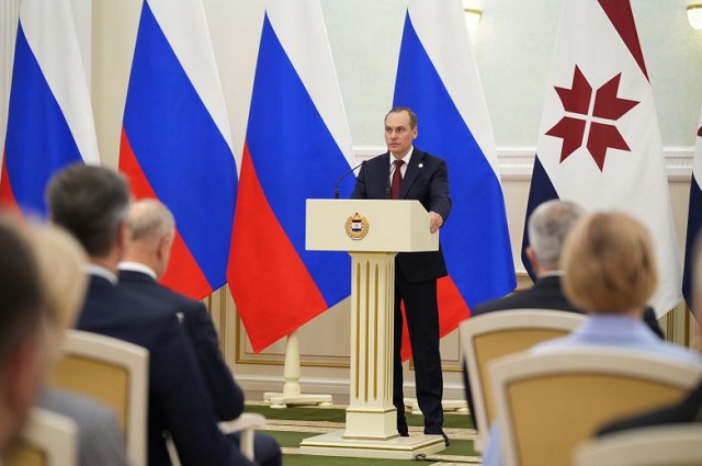 Артем Здунов поздравил юристов республики с профессиональным праздником