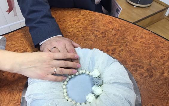 В Курской области опубликовали расписание работы ЗАГС на новогодние праздники В Курской области опубликовали расписание работы ЗАГС на новогодние праздники