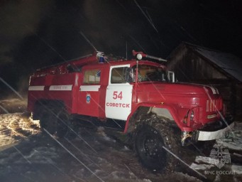 За сутки спасатели выезжали на три пожара и 11 ДТП