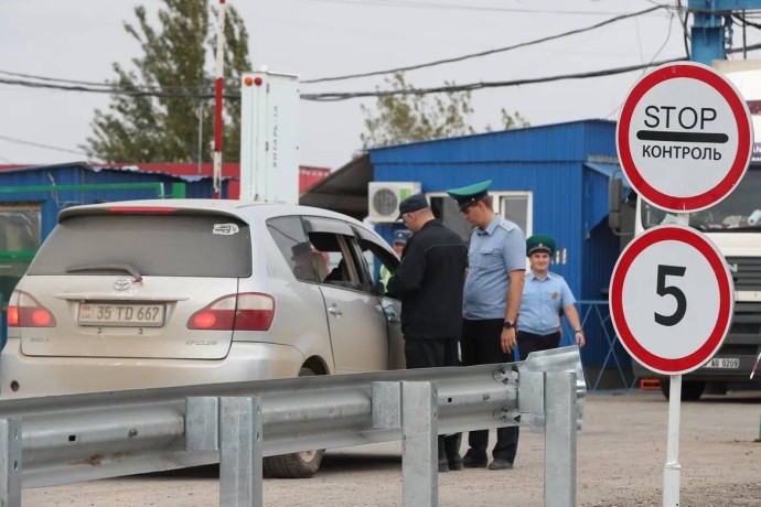 В Астраханскую область не впустили тонны сомнительных субпродуктов и рыбы В Астраханскую область не впустили тонны сомнительных субпродуктов и рыбы