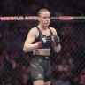 Валентина Шевченко единогласным решением судей победила Фиоро на турнире UFC 315