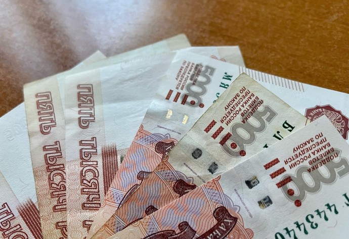Прокуратура требует через суд выплатить пенсионерке положенное пособие за стаж в системе скорой помощи