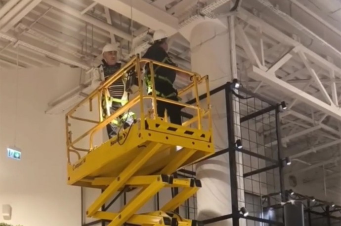 Прокуратура Москвы проведет проверку данных о гибели птиц в сетке в «Авиапарке»