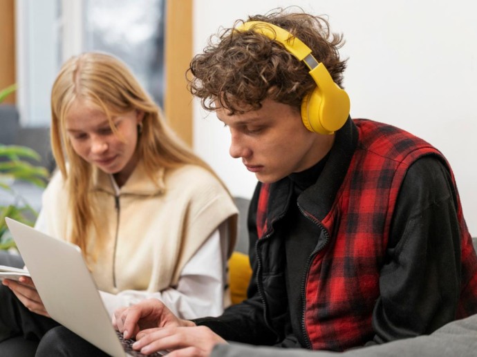 Средняя пенсия зумеров не превысит 40 тысяч рублей — экономист Беляев Средняя пенсия зумеров не превысит 40 тысяч рублей — экономист Беляев