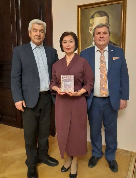 В Казани презентовали книгу башкирской поэтессы Тамары Искандерии