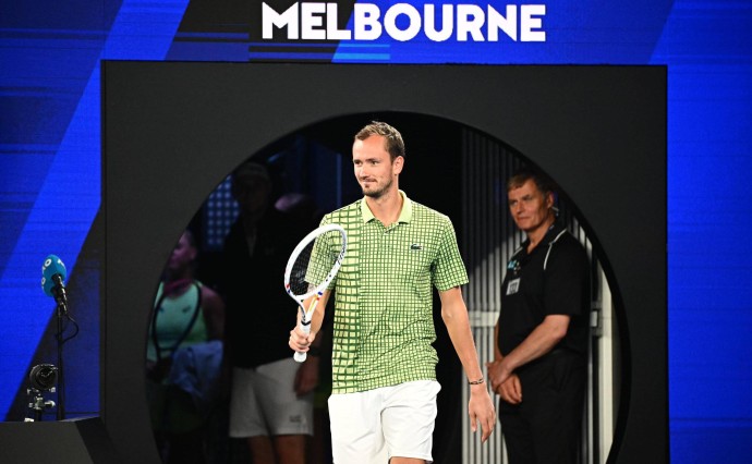 Медведев за путёвку в четвертьфинал Australian Open сразится со своим обидчиком