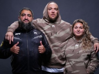 Бразильский спортсмен UFC вышел на бой в США под песню «Матушка» и победил