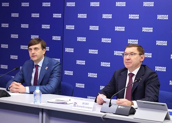 Владимир Якушев: После капремонта школы становятся точками роста для городов, поселков и сел