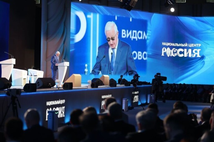 Президент РСПП Александр Шохин поздравил коллектив ФосАгро с 25-летием компании