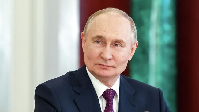 Путин может провести встречи с Лукашенко и Мирзиеевым на полях саммита ЕАЭС