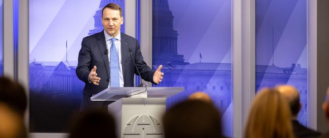 Это не подсказка: Сикорский очертил границы Украины