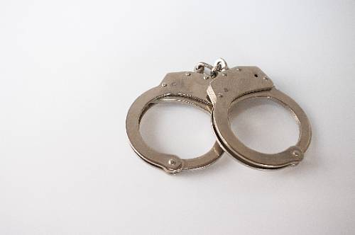 В Амурской области сотрудника исправительного центра обвинили в получении взятки