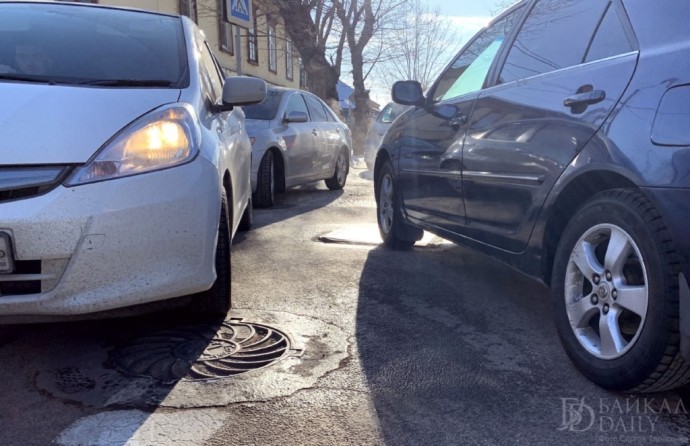 В Улан-Удэ заметили подозрительную охотницу за чужими машинами В Улан-Удэ заметили подозрительную охотницу за чужими машинами