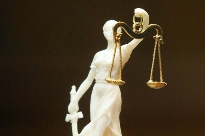 Главу центра пожарной безопасности военных объектов обвиняют в хищении