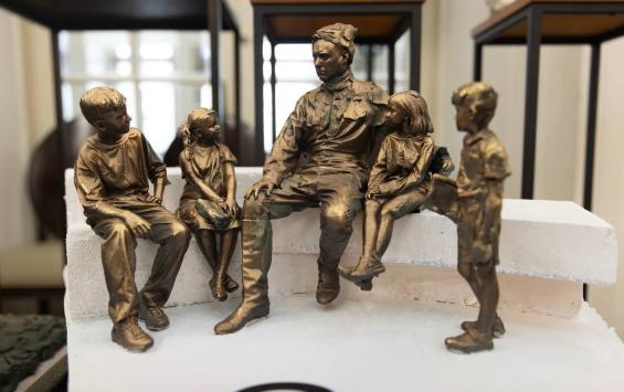 В Курске определили проект памятника Аркадию Гайдару и тимуровцам