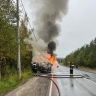 В Полярнозоринском районе загорелся автомобиль
