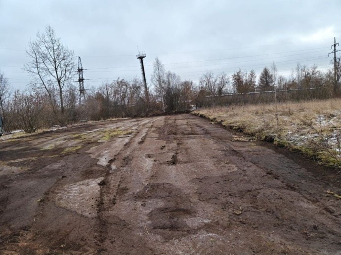 У стадиона «Заря» в Нововятском районе появилась временная парковка У стадиона «Заря» в Нововятском районе появилась временная парковка
