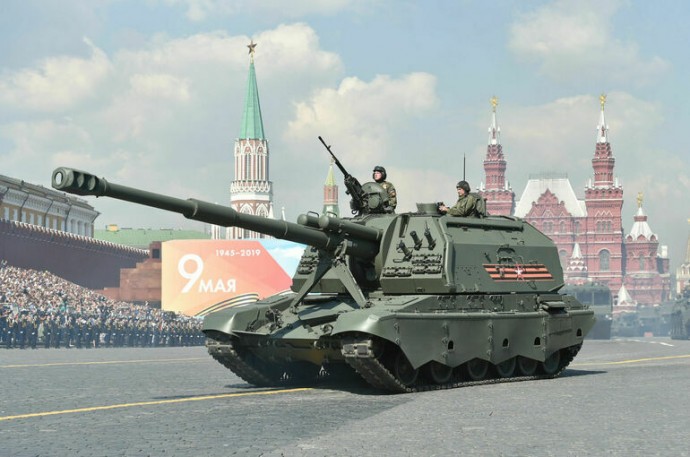 Военный политолог: Киев может ударить по Красной площади 9 Мая