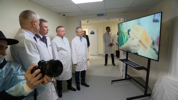 Развитие медицины, социальная политика, культурное наследие: какие темы вошли в рабочую повестку Александра Беглова на уходящей неделе