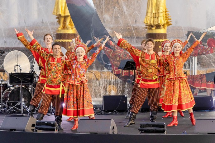 Сергей Собянин поздравил москвичей с Днем народного единства Сергей Собянин поздравил москвичей с Днем народного единства