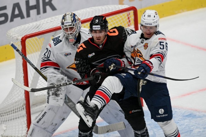 Магнитогорский "Металлург" разгромил омский "Авангард" Магнитогорский "Металлург" разгромил омский "Авангард"