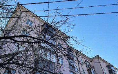 В Курской области трем детям-сиротам подыскивают новые квартиры взамен разрушенных