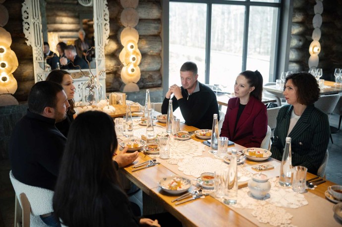 Михаил Пантелеев обсудил с отельерами реализацию инвестпроектов в сфере туризма Михаил Пантелеев обсудил с отельерами реализацию инвестпроектов в сфере туризма