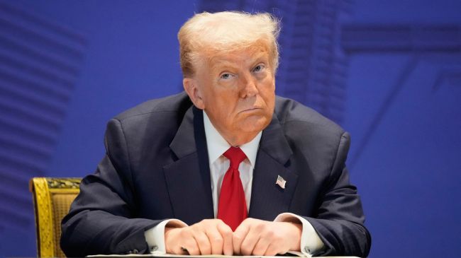 Разнести в пух и прах: Трамп заявил, что Куба висит на волоске Разнести в пух и прах: Трамп заявил, что Куба висит на волоске