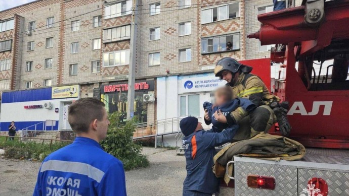 В Башкирии на крыше магазина нашли маленького ребенка