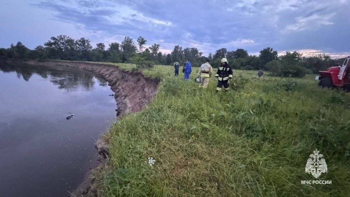 В Башкирии автомобиль слетел в реку с обрыва, молодой водитель погиб