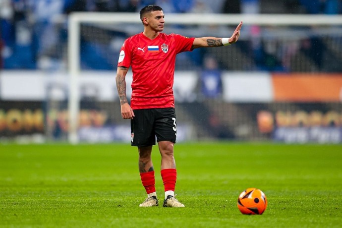 "Локомотив" бесплатно получил аргентинского полузащитника "Локомотив" бесплатно получил аргентинского полузащитника