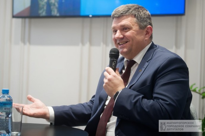 В Магнитогорске депутат встретился с молодежью