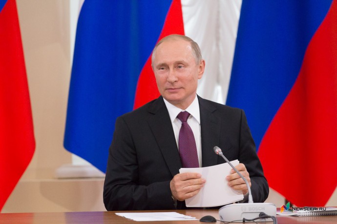 Путин наградил двух кировских трактористов и оператора машинного доения Путин наградил двух кировских трактористов и оператора машинного доения