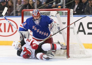 Шестёркин провёл 300 матчей в НХЛ