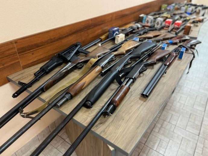 Более 500 боеприпасов и 40 ружей сдали астраханцы для нужд бойцов СВО
