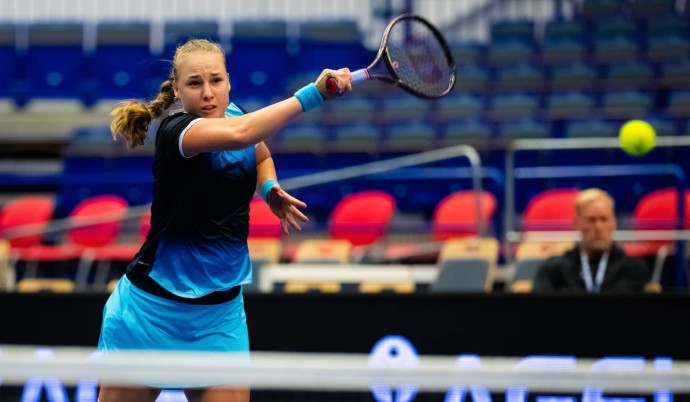 Блинкова преодолела первый круг турнира в Истбурне