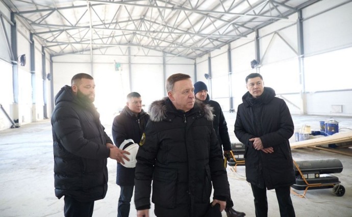 100 тонн металла и тысяча "квадратов": спорткомплекс в Дальнем готовится к открытию