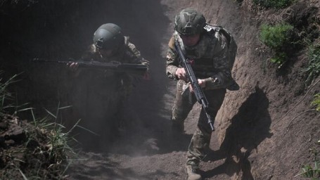 Десантники вводили в заблуждение солдат ВСУ в Бессаловке, рассказал боец