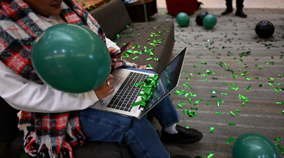 РИА Новости: каждый пятый россиянин будет работать 31 декабря РИА Новости: каждый пятый россиянин будет работать 31 декабря