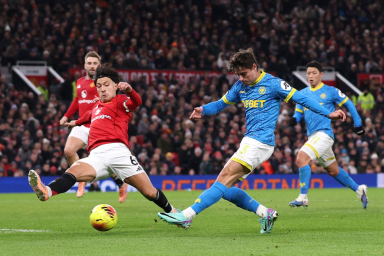 "Манчестер Юнайтед" не сумел удержать победу над худшей командой АПЛ