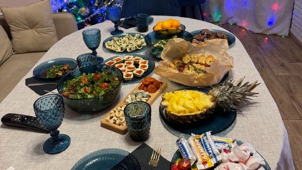 Как в Новый год не переесть и сохранить здоровье — советы врача из Уфы