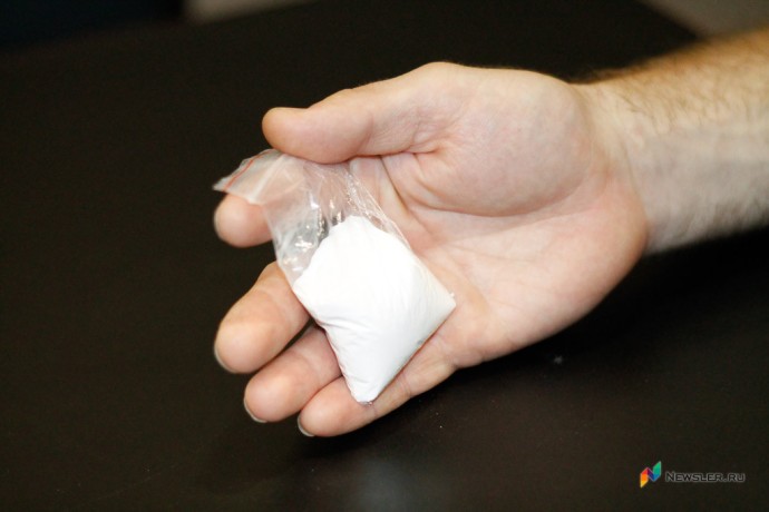 В Кирове 17-летняя девушка попалась с наркотиками В Кирове 17-летняя девушка попалась с наркотиками