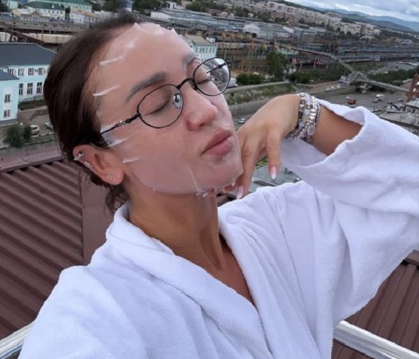 «Ну что, мои хорошие, спите?»: Ольгу Бузову шокировал ночной перелёт  в Бурятию