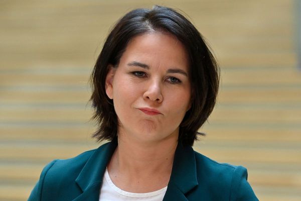 Бывшая глава МИД Германии попала в скандал из-за боевика ХАМАС