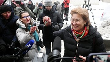 Завершена передача квартиры Долиной новой владелице