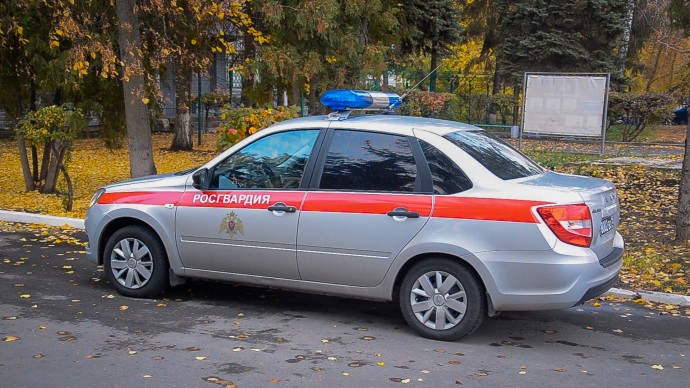 В Пензе задержали мужчину, который украл зарядную станцию из ТЦ В Пензе задержали мужчину, который украл зарядную станцию из ТЦ