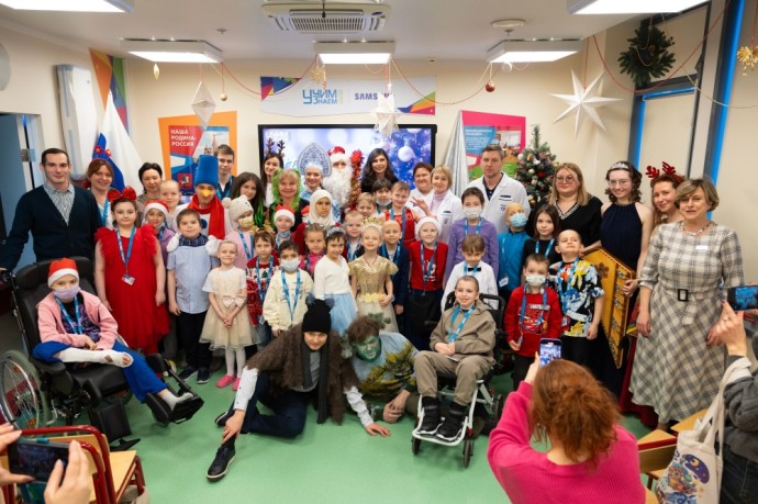 Для учеников госпитальных школ проекта «УчимЗнаем» в новогодние дни проводят спектакли и встречи с интересными людьми